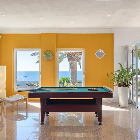 וילה Casa Atlantico -puerto Calero Lanzarote. Piscina יאיזה