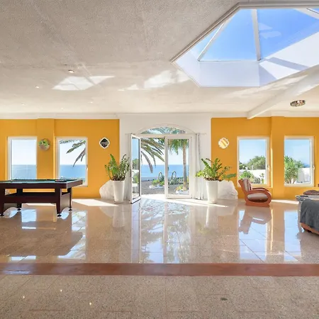 Casa Atlantico -puerto Calero Lanzarote. Piscina