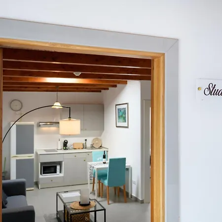 Villa Casa Atlantico -puerto Calero Lanzarote. Piscina *