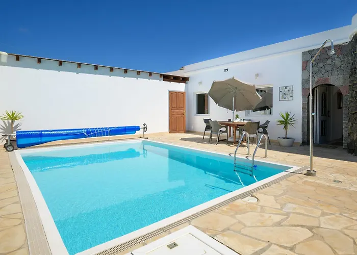 וילה Casa Atlantico -puerto Calero Lanzarote. Piscina *
