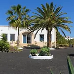 Casa Atlantico -puerto Calero Lanzarote. Piscina Βίλα Yaiza (Lanzarote)